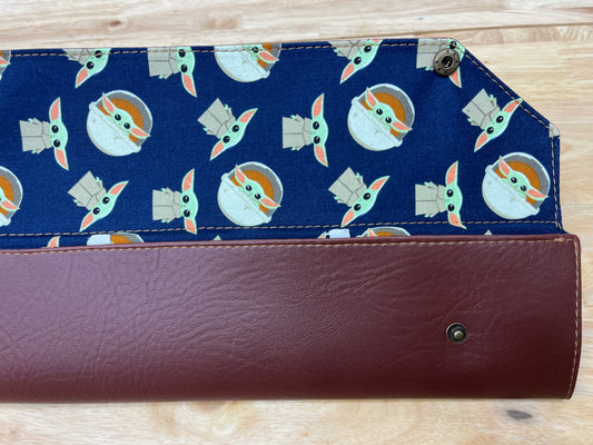 Chibi Grogu- Four Baton Case