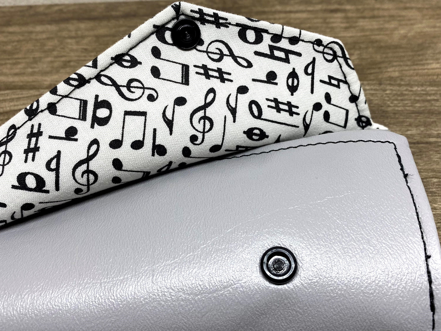 Four Baton Vegan Leather Case - White Music Note Fabric